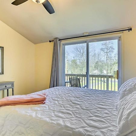 Peaceful Poconos Home With Lake And Pool Access! Long Pond Eksteriør bilde
