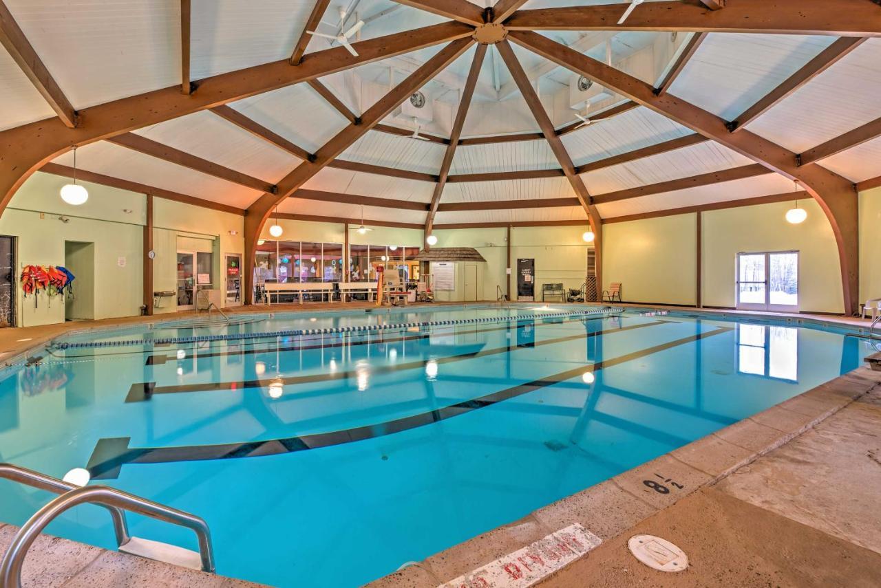 Peaceful Poconos Home With Lake And Pool Access! Long Pond Eksteriør bilde
